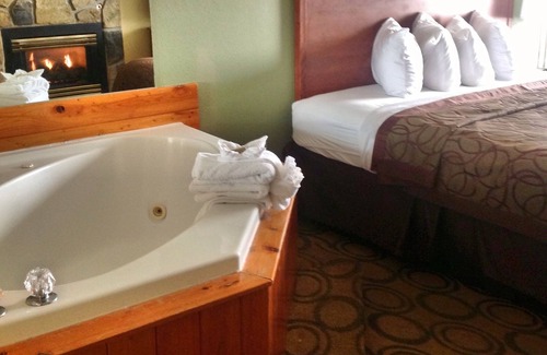 Pigeon Forge Hotel | Baymont by Wyndham Pigeon Forge near Island Drive