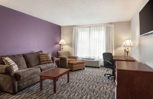 Springfield Hotel | Baymont by Wyndham Springfield I-44