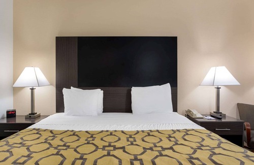Tallahassee Hotel | Baymont by Wyndham Tallahassee