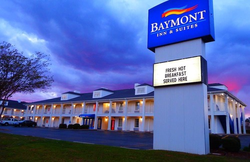 Florence Hotel | Baymont by Wyndham Florence/Muscle Shoals