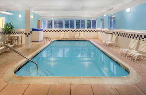 Huber Heights Hotel | Baymont Inn & Suites by Wyndham Huber Heights Dayton Northeast