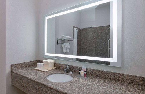 Glen Rose Hotel | Baymont Inn & Suites by Wyndham Glen Rose