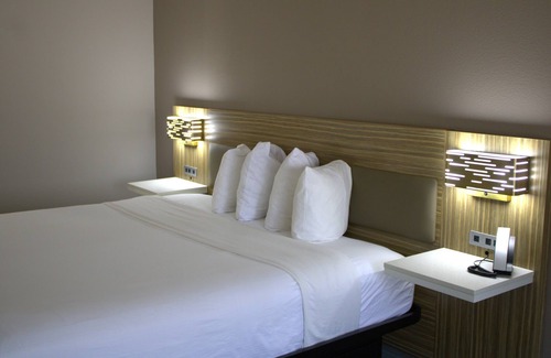 San Marcos Hotel | Baymont Inn & Suites by Wyndham San Marcos Outlet Malls