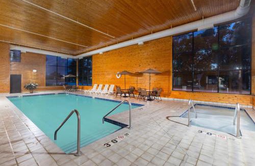 Mukwonago Hotel | Baymont Inn & Suites by Wyndham Mukwonago