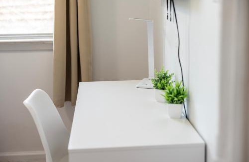 Bayonne Apartamento | "Bayonne Escape, Free Parking & NYC Nearby"