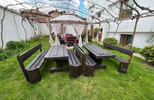 Dobrinishte Casa | Bayrakova Guest House