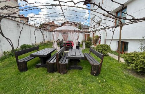 Dobrinishte Casa | Bayrakova Guest House