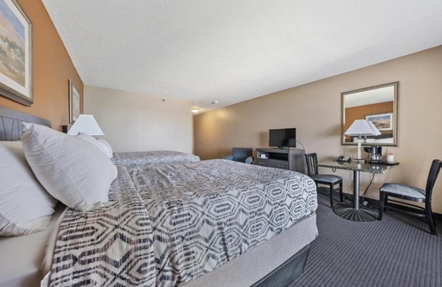 Put-in-Bay Hotel | BayShore #338