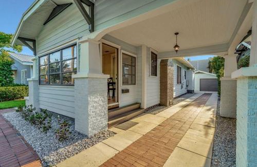 SoHo Casa | Bayshore Beauty Stylish 3BR SOHO Bungalow near Hyde Park