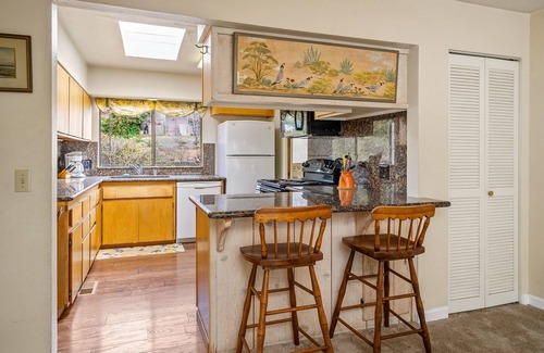 Baywood Park Casa | Bayside Gem at Elfin Forest, Tranquil Los Osos home with Rooftop Deck