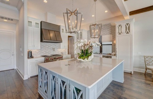 Indian Rocks Beach Casa | Bayside Paradise Mansion - Waterfront and Private Pool!