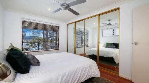 Pretty Beach Casa | 'Bayside Retreat' by HolidayCo
