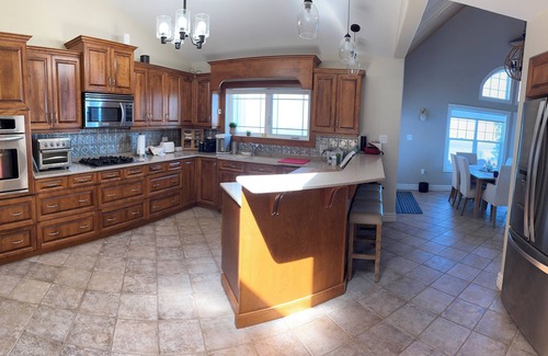 Black Rock Casa | Bayside RetreatnK BR ensuite bath, Q BR, Workspace, Yoga, 2nd bath, Hot tub, 4-6