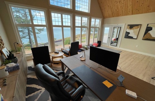Black Rock Casa | Bayside RetreatnK BR ensuite bath, Q BR, Workspace, Yoga, 2nd bath, Hot tub, 4-6