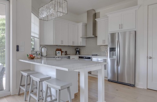 Villa Lago Casa | Baytowne Breeze - NEW 4B/4.5B with 2 Golf carts!