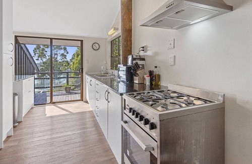 Helena Bay Casa | Bayview Beauty - Helena Bay Holiday Home