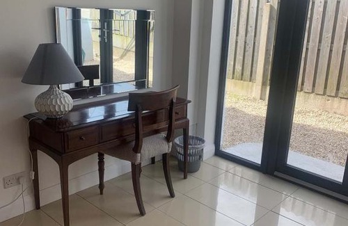 Dunmore East Casa | Bayview, Dunmore East, County Waterford - Sleeps 12 persons