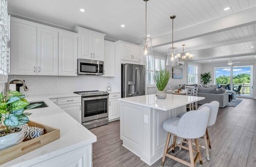 Cortez Casa | Bayview Pointe! Luxury 3 bedroom home! Near Anna Maria island with heated pool!