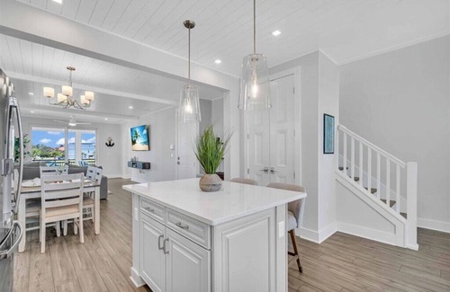 Cortez Casa | Bayview Pointe! Luxury 3 bedroom home! Near Anna Maria island with heated pool!