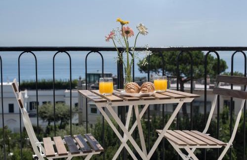 Posillipo Apartamento | BayView Posillipo, modern, spacious, kids-friendly, stunning view