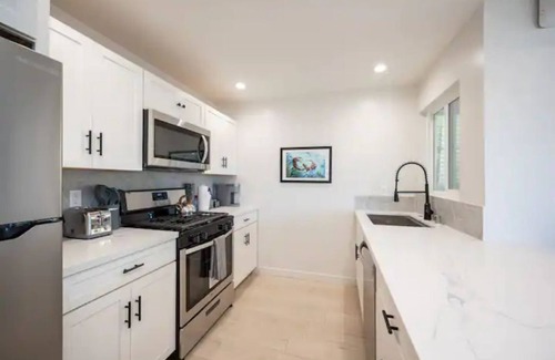 Morro Bay Casa | Bayview Retreat - Remodeled, Rock View, King Beds!