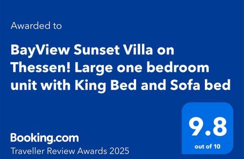 Knysna Apartamento | BayView Sunset Villa on Thessen! Large one bedroom unit with King Bed and Sofa bed