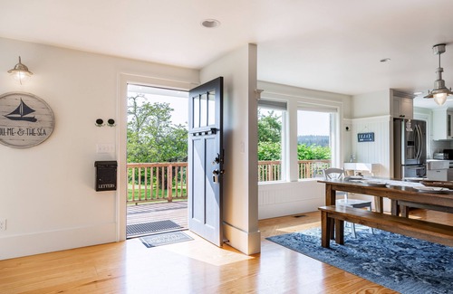 Langley Casa | Bayview Together Farm by AvantStay | A+ Location