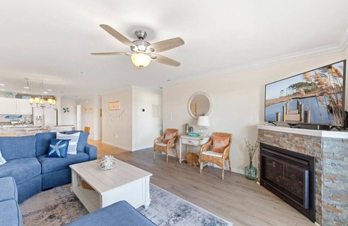 Heron Harbour Isle Condominio | Baywatch II 301B - A Bayfront Beauty in the ever-popular Heron Harbour Community