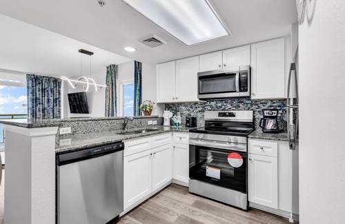 Crescent Beach Condominio | Baywatch Resort 1122