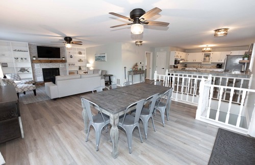 Waverly Casa | Baywood on the Lake- 3BR water front lake house located on Lake White.