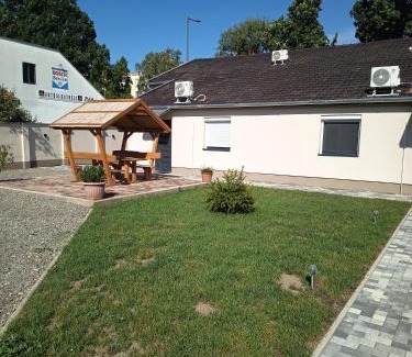 Bekescsaba Apartamento | BB64 Apartmanház