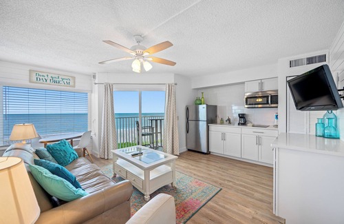 Belleair Beach Condominio | BBC 212 - Step Into Gulf Coast Heaven!