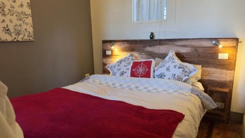 Playa Ancha Cama Y Desayuno | BbCasita Yellow