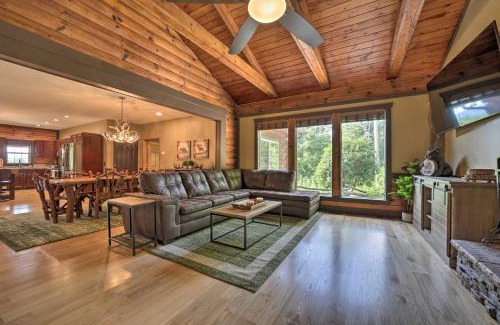 Franklin Casa | BBQ Ready Secluded Franklin Getaway with Rec Room