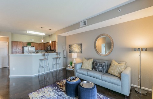 Channel District Apartamento | BC-522: Channelside Luxury Apartment