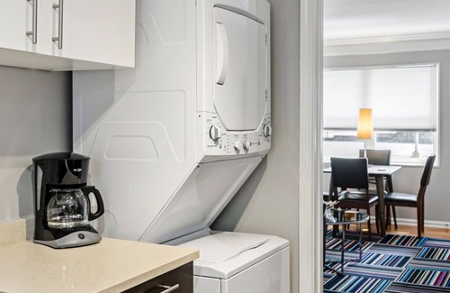 Buckhead Apartamento | (BC1bB) Enjoy a Full Kitchen in an Affordable Condo near Peachtree Street