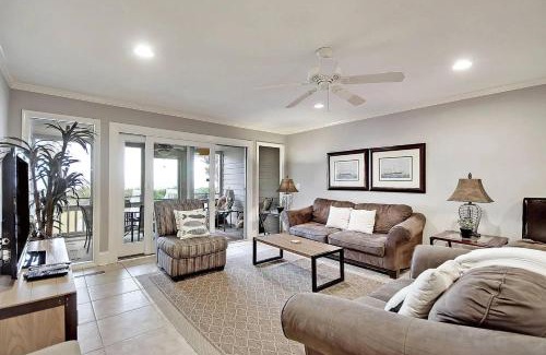 Isle of Palms Casa | BC23: 23 Beach Club Villa