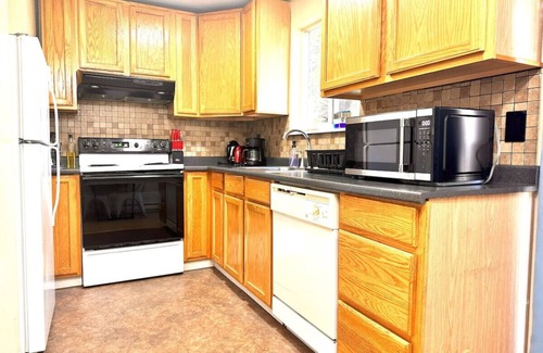 Highline Apartamento | BD 37 5-Apt Complex (7b5b) Near Airport