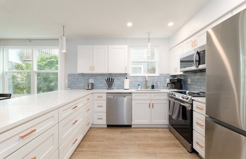 Neptune Beach Casa | Be A Nomad | Neptune Beach | 2blks from the ocean