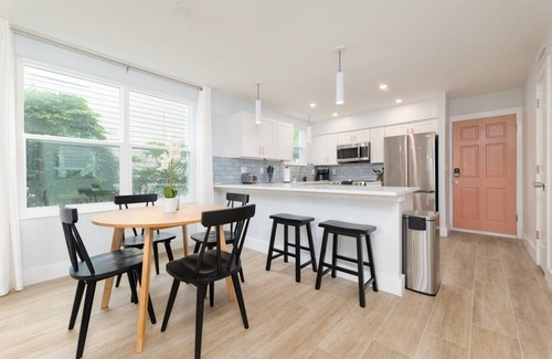 Neptune Beach Casa | Be A Nomad | Neptune Beach | 2blks from the ocean