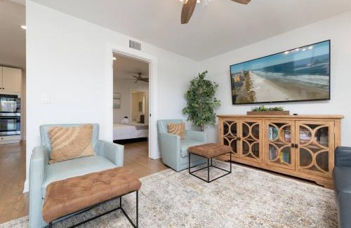 Jacksonville Beach Apartamento | Be A Nomad - Ocean views pool home - New listing