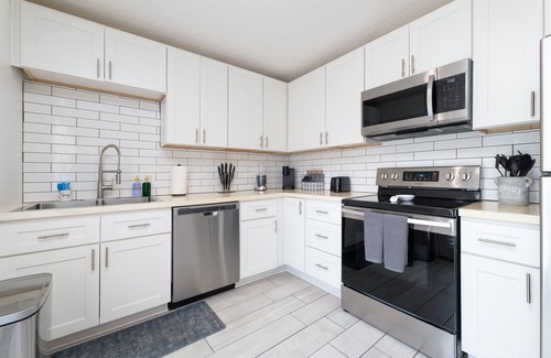 Beach Haven Casa | Be A Nomad | Spacious 1 King BR close Beach & Mayo