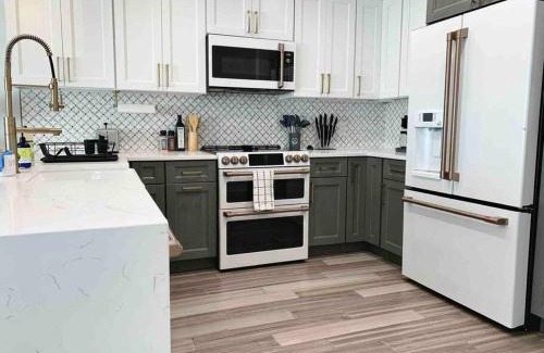 Neptune Beach Apartamento | Be A Nomad - Vacay or Relocation Beach House
