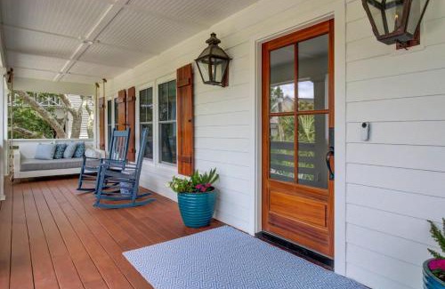 Sullivan's Island Villa | Be a Sullivans Local 1307 Cove Avenue by AvantStay Pool Outdoor Living