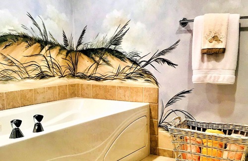 Sudden Valley Casa | Be close to all of the Sudden Valley amenities.