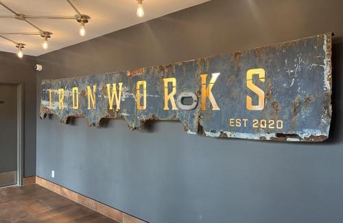 Downtown Victoria Apartamento | Be Close To Chinatown When You Are In The Ironwork Building