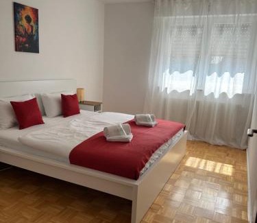 Rhein-Erft-Kreis District Apartamento | Be like your home! Familienhaus mit Garten & Netflix, Phantasialand nah
