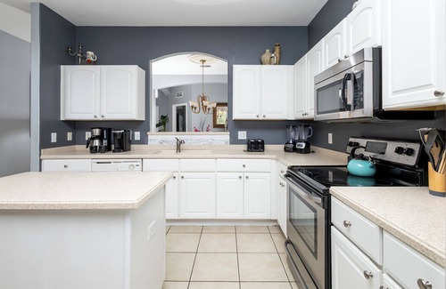 Lindfields Casa | Be Our Guest at Emerald Island – Grand Stay for 19 w/ Private Pool & Game Room!