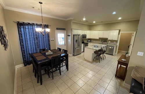 Baton Rouge Casa | Be Our Guest in the heart of BR