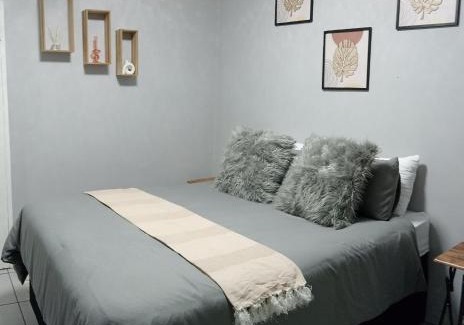 Ekurhuleni Apartamento | Be Our Guest Near OR TAMBO International Airport